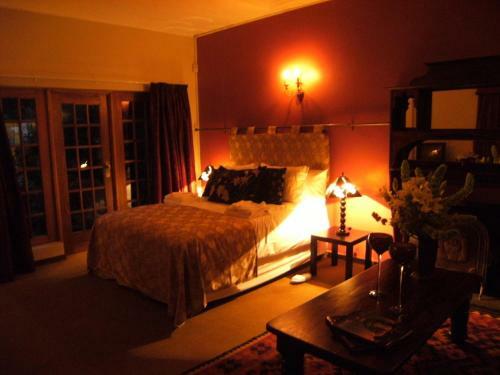 Hostal Village Green Guest House