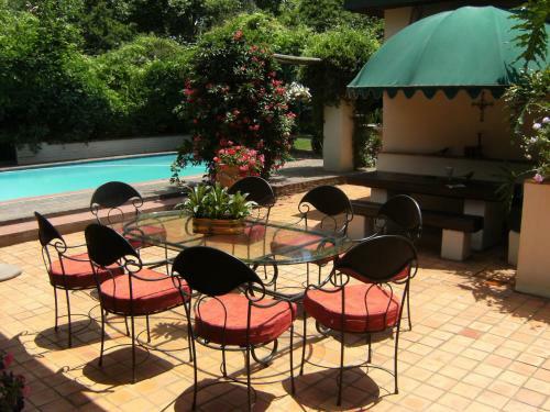 Hostal Village Green Guest House