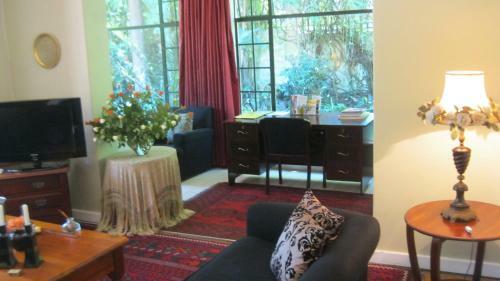 Hostal Village Green Guest House