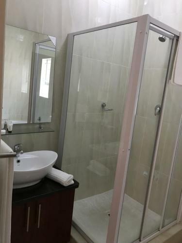 Hostal Global Village Guest House