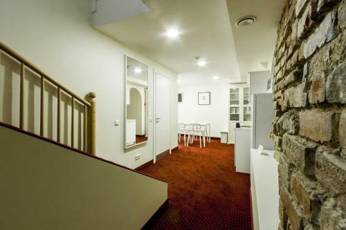 Real House Apartments
