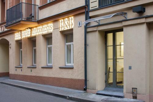Real House Apartments