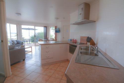 Quarantine Bay Beach Cottages