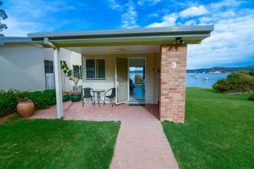 Quarantine Bay Beach Cottages