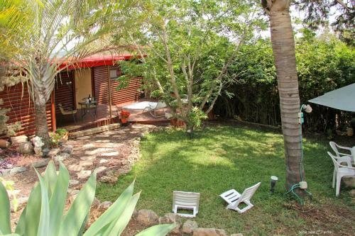 Under The Walnut Tree Shade Lodge