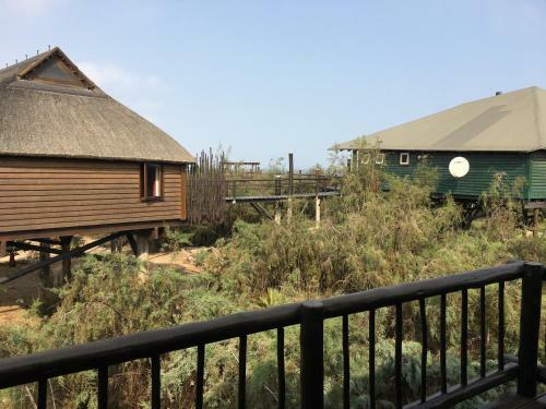 Lodge The Stiltz