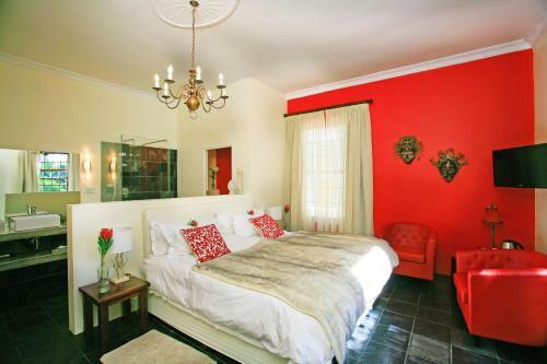 Hostal 4-heaven Guest House