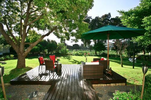 Hostal 4-heaven Guest House
