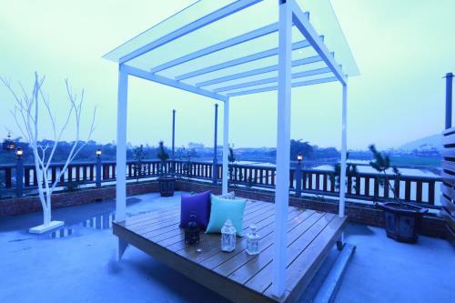 Follow Me Designed B&B