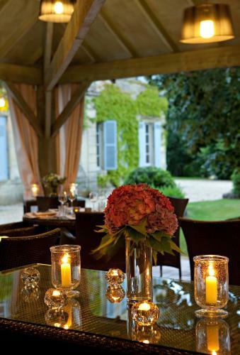 Hotel Chateau De Lalande