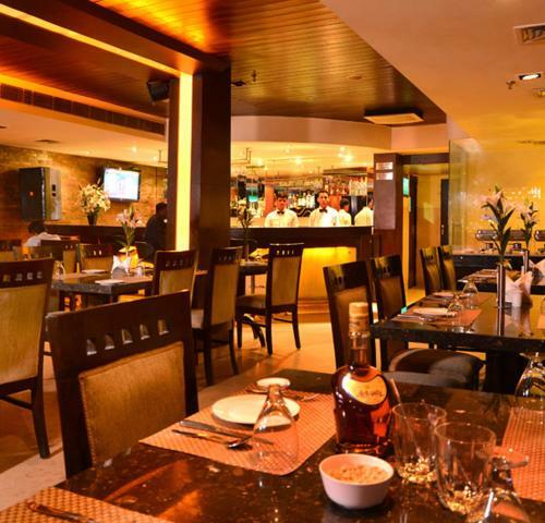 Hotel Shanti Palace West