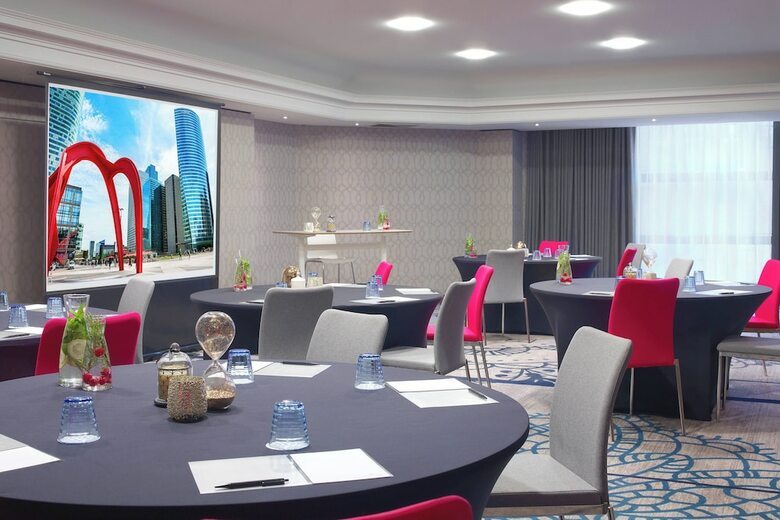 Hotel Renaissance Paris La Defense