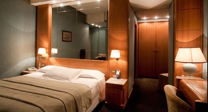 Isa Hotel
