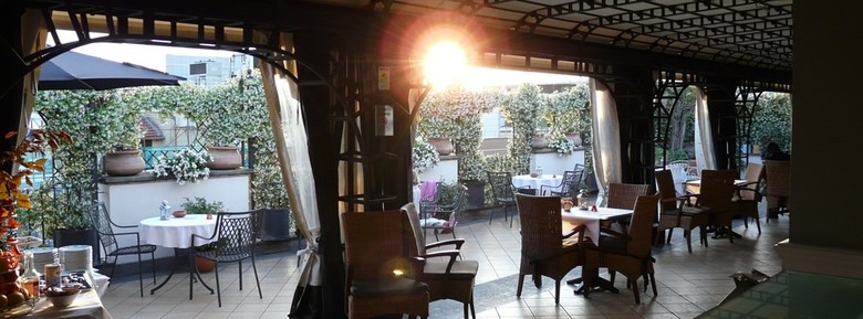 Isa Hotel