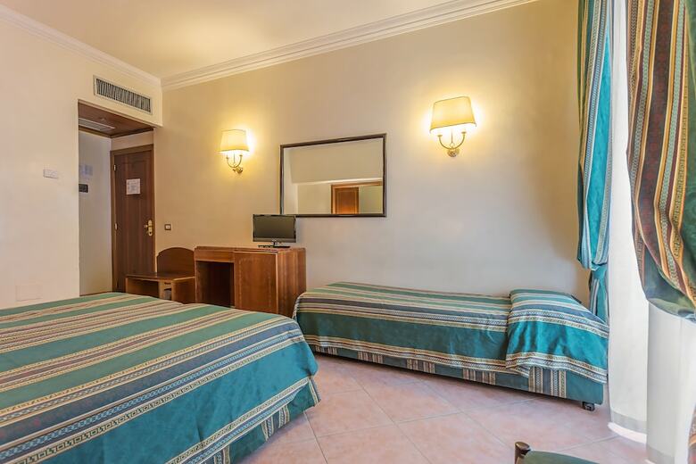 Hotel Lux