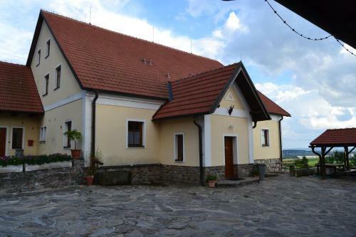 Hostal Ubytov�n� Na H�jence