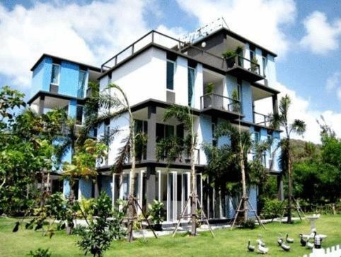 Hotel White@sea Resort