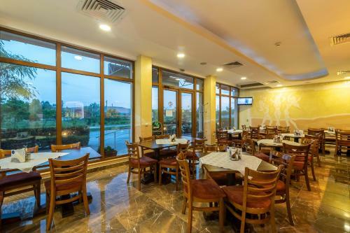 Adamo Hotel