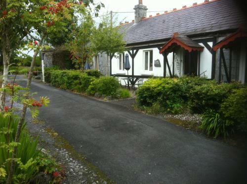 Bed & Breakfast Caheroyn House
