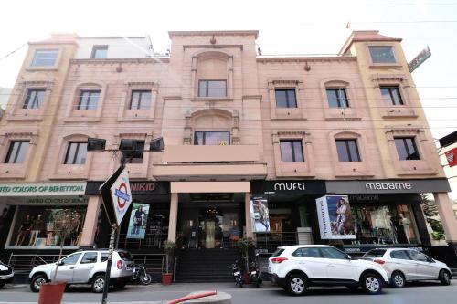 Hotel Leela Grande