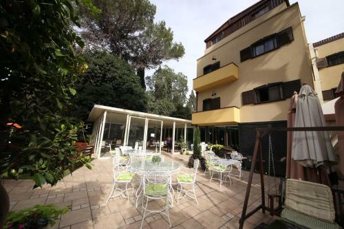 Villa Carmel Boutique Hotel