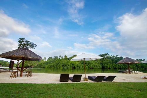 Lagoon Beach Resort Apartments