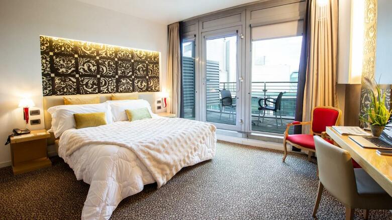 Hotel Antony Palace