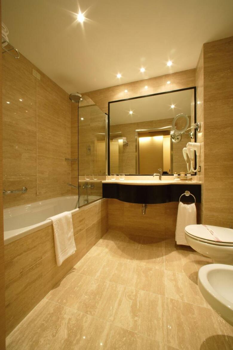 Hotel Antony Palace