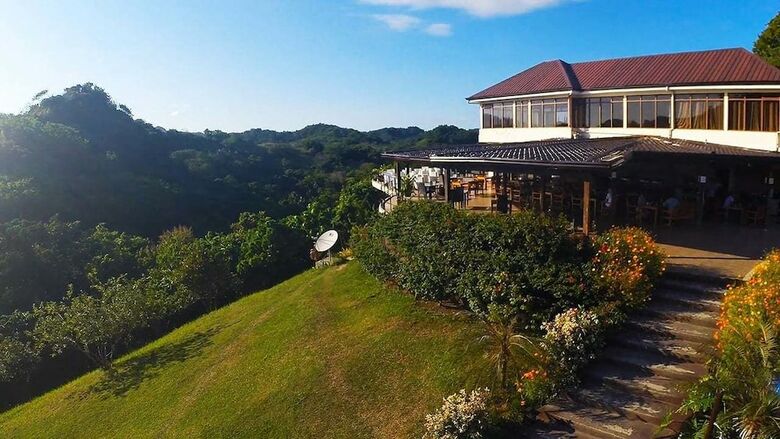 Hotel Tugawe Cove Resort
