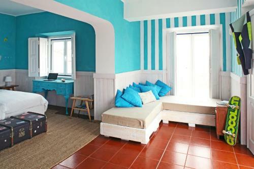 Albergue Chill In Ericeira Surf House