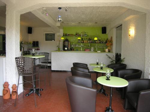 Abaca Ypua Hotel Restaurant