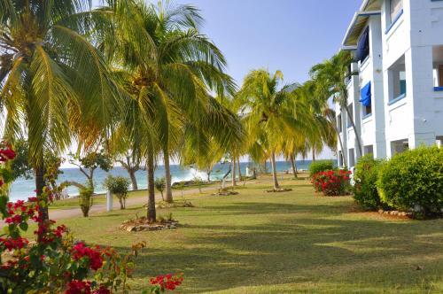 Carib Beach Apartments, Negril