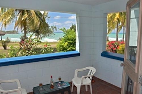 Carib Beach Apartments, Negril