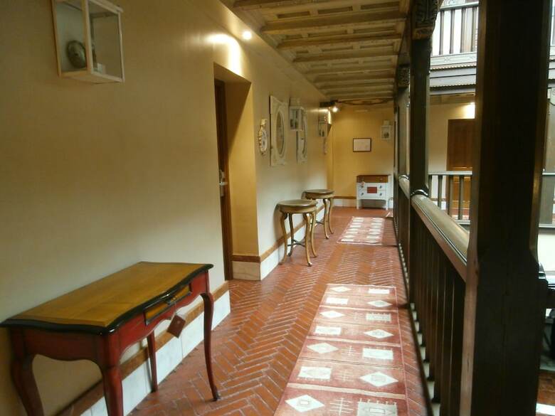 Hotel Sacrist�a De Santa Ana