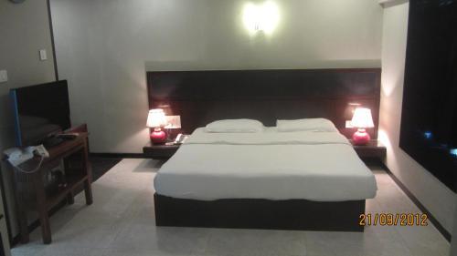 Hotel Sixteen Degrees North