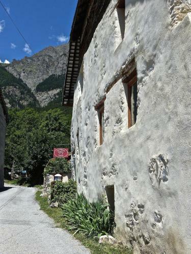 Hostal La Bousqueti�re