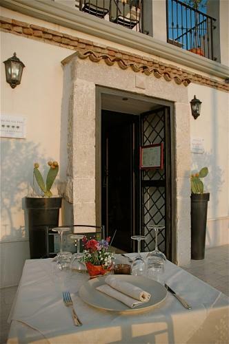 Hotel The Olive Inn