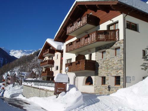 Hostal Residence Larice Bianco