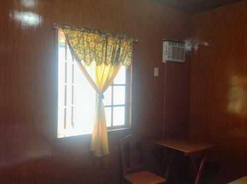 Hostal D Alegre Travellers Inn