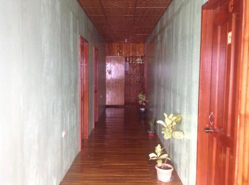 Hostal D Alegre Travellers Inn