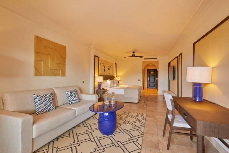 Hotel Secrets Bah�a Real Resort - Adults Only