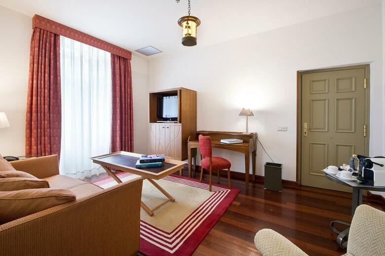 Hotel Parador de Limpias
