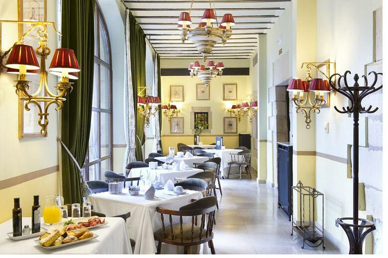 Hotel Parador De Santillana Gil Blas