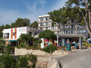 Hotel Playa Mondrago
