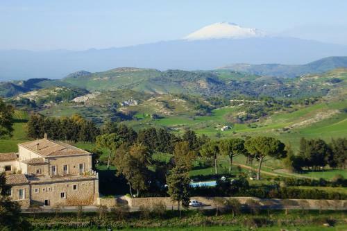 Hostal Castello Camemi