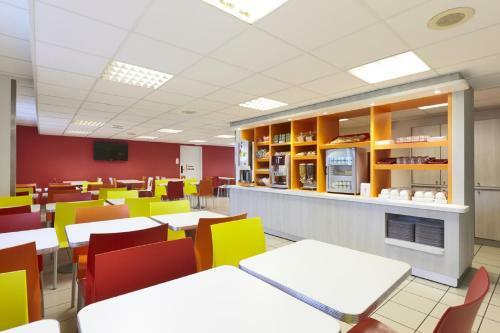 Hotel Premiere Classe Marne La Vallee St Thibault Des Vignes