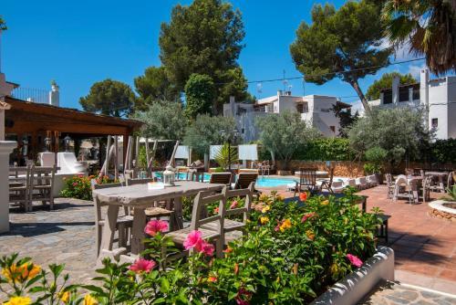 Aparthotel �cora Ibiza