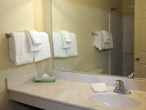 Hotel Home Towne Studios & Suites Tuscaloosa