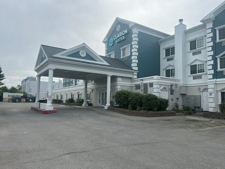 Hotel Clarion Suites Downtown Anchorage