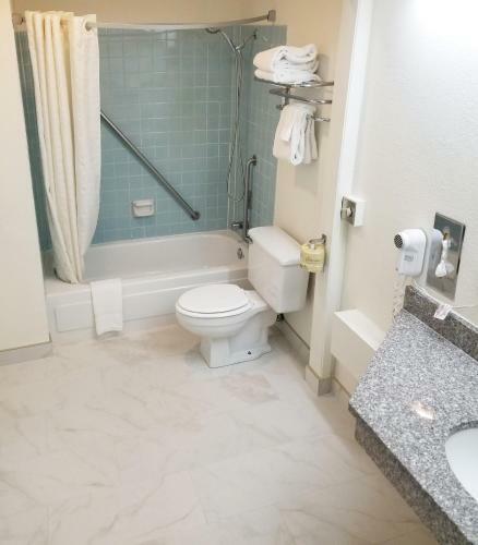 Alex Hotel And Suites